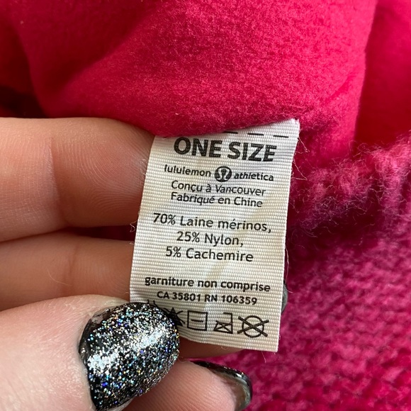 Lululemon woman’s Pink Wool striped beanie toque hat - Picture 5 of 5